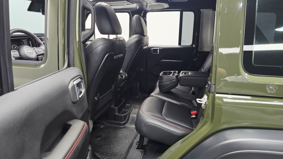 Jeep Wrangler, 2024 — фото 10 из 12