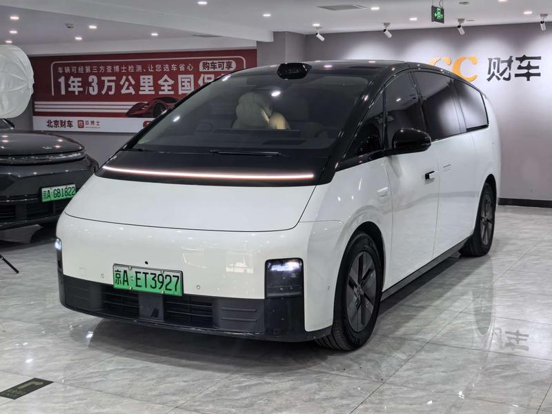 LiXiang Mega, 2024 — купить в Санкт-Петербурге под ключ