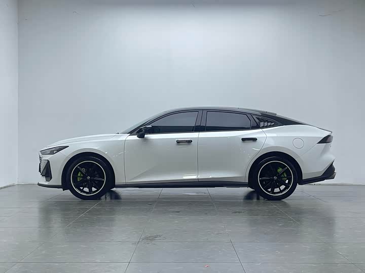 Changan Eado Plus, 2023 — фото 6 из 9