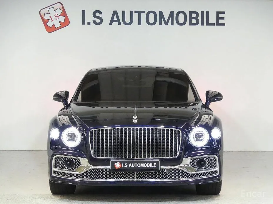 Bentley Flying Spur, 2023 — фото 2 из 12
