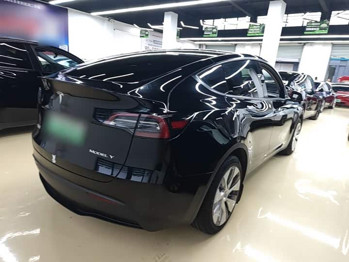 Tesla Model Y, 2023 — фото 7 из 9