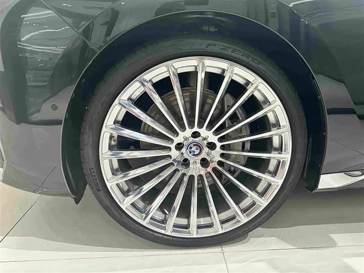 BMW 7 Series, 2025 — фото 4 из 9