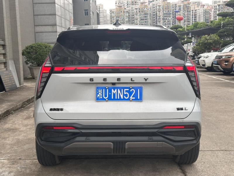 Geely Atlas L, 2024 — фото 5 из 12