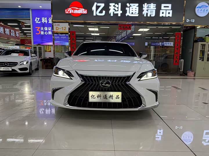 Lexus ES, 2024 — фото 2 из 9