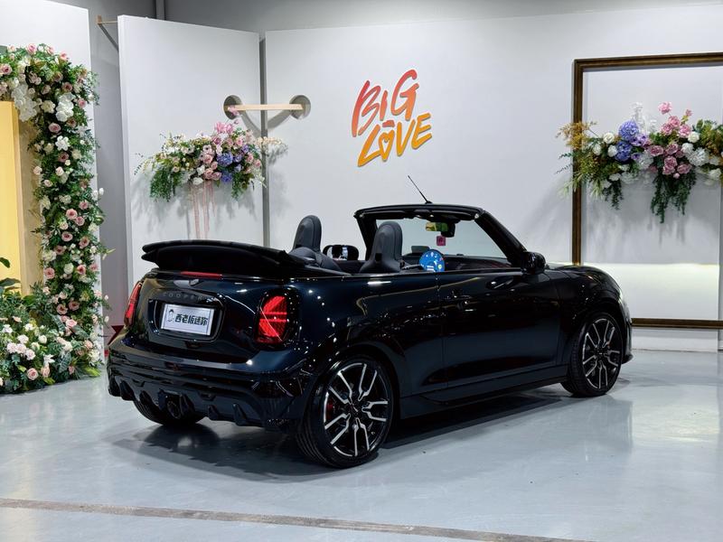 Mini Mini JCW, 2025 — фото 4 из 8