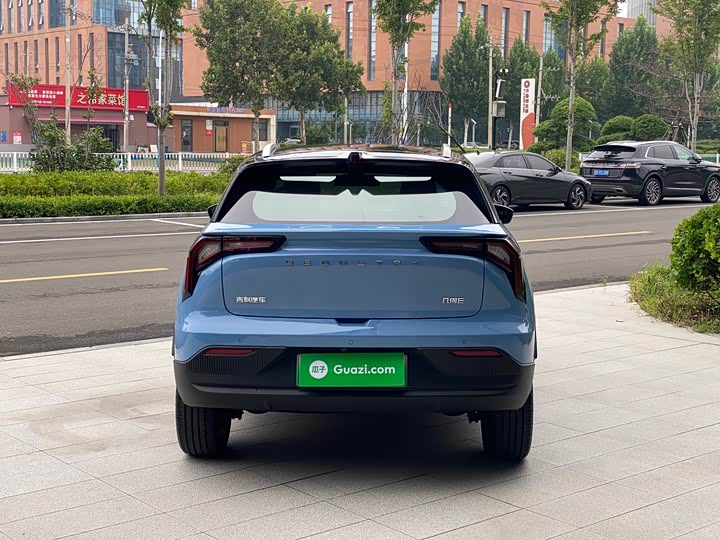 Geely Geometry E Firefly, 2023 — фото 8 из 9