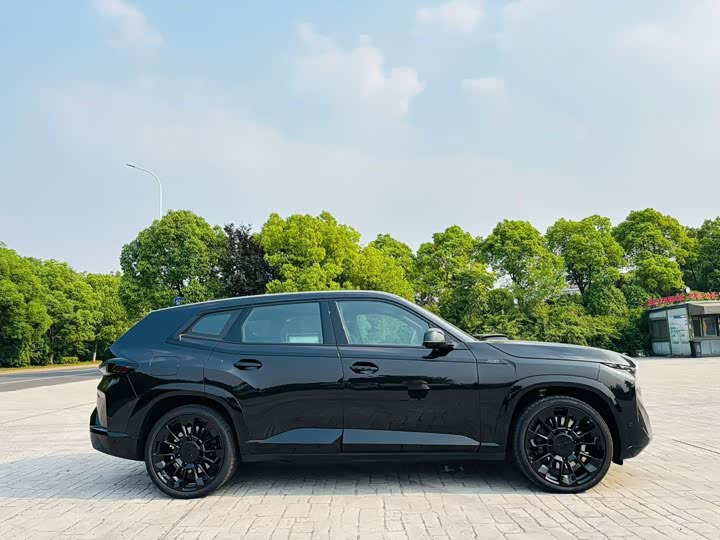BMW XM, 2026 — фото 3 из 9