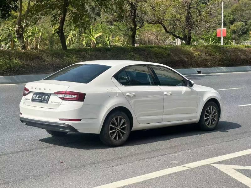 Skoda Octavia Pro, 2022 — фото 6 из 9