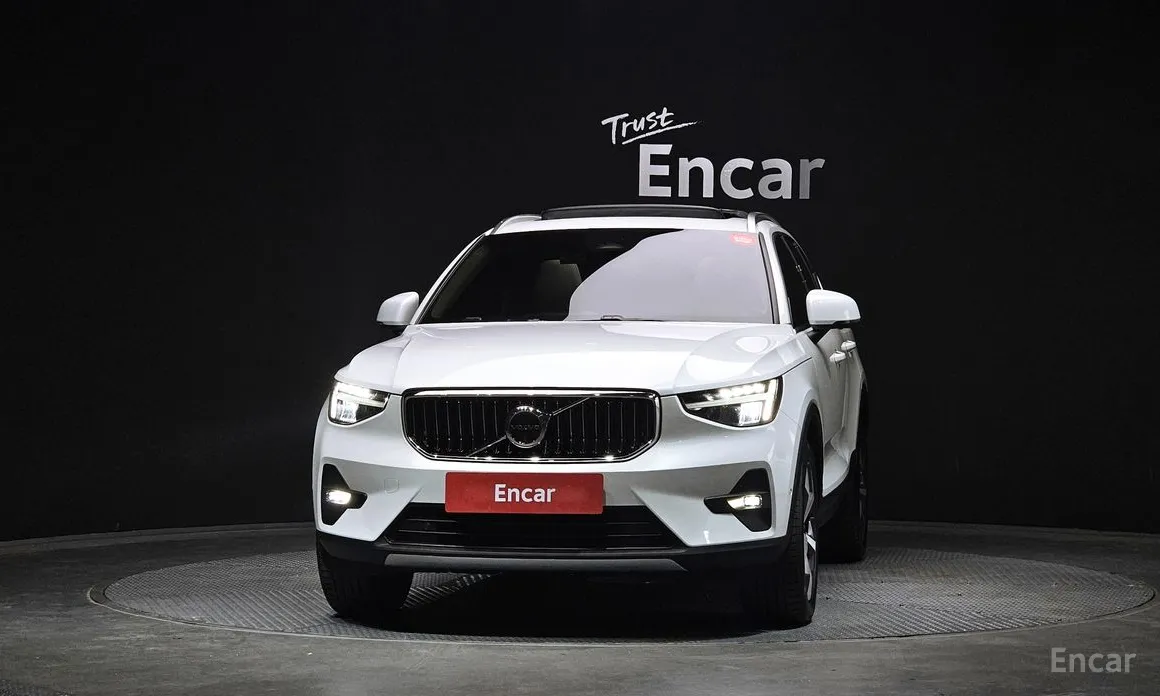 Volvo XC40, 2023 — фото 3 из 12