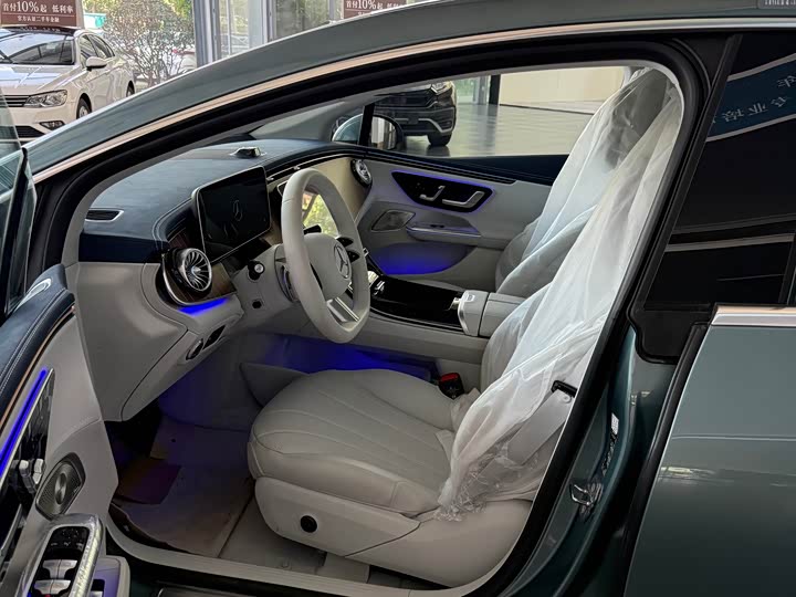 Mercedes-Benz EQE, 2025 — фото 4 из 9
