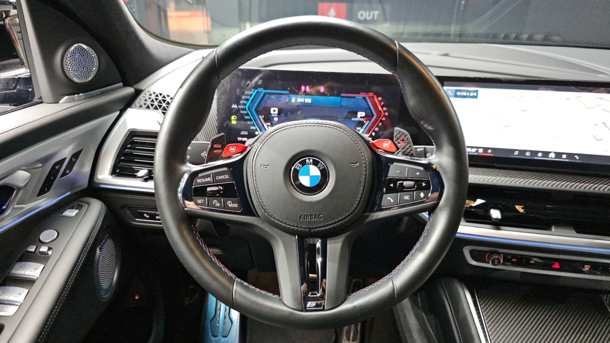 BMW XM, 2024 — фото 12 из 12