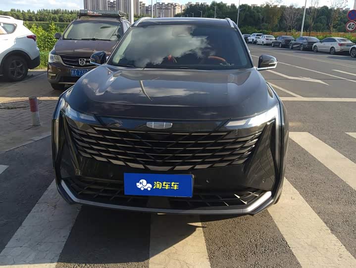 Geely Atlas L, 2023 — фото 2 из 9