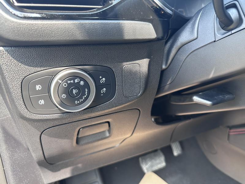 Ford Focus, 2022 — фото 12 из 12