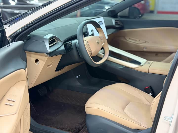 BAIC Arcfox Alpha S5, 2025 — фото 9 из 9