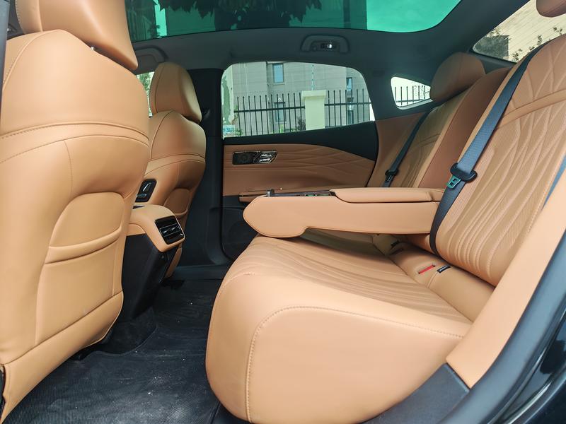 Geely Galaxy Starshine 8 EM-i, 2025 — фото 9 из 10