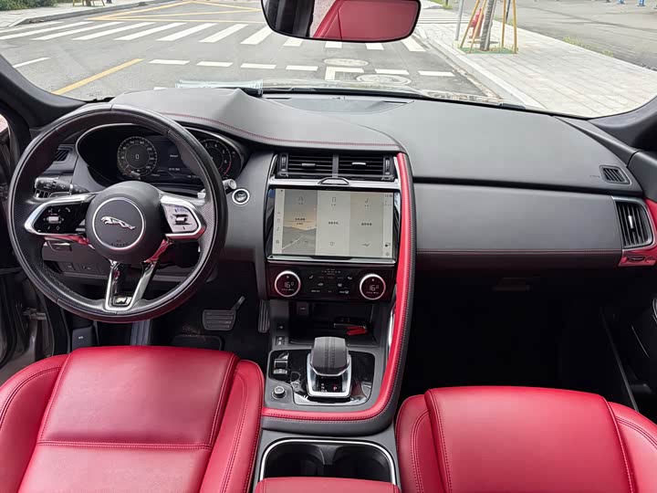 Jaguar E-Pace, 2023 — фото 9 из 9