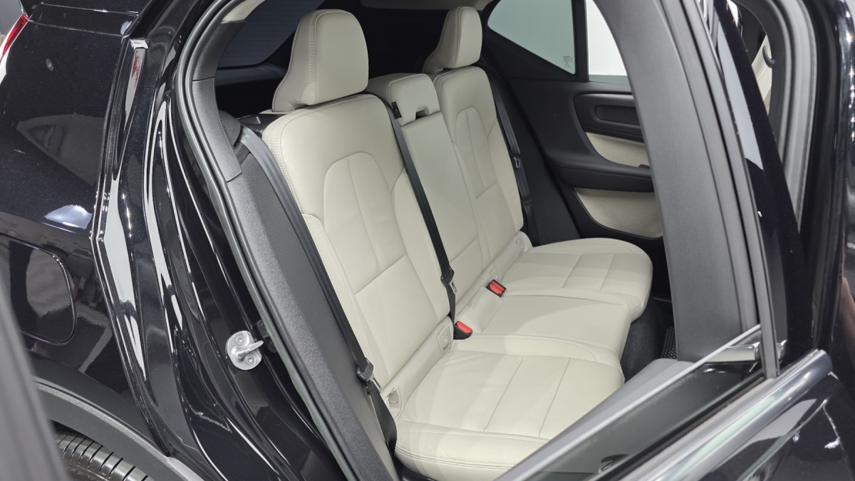 Volvo XC40, 2022 — фото 11 из 12