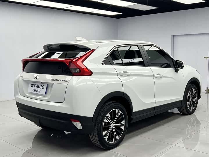 Mitsubishi Eclipse Cross, 2022 — фото 4 из 9