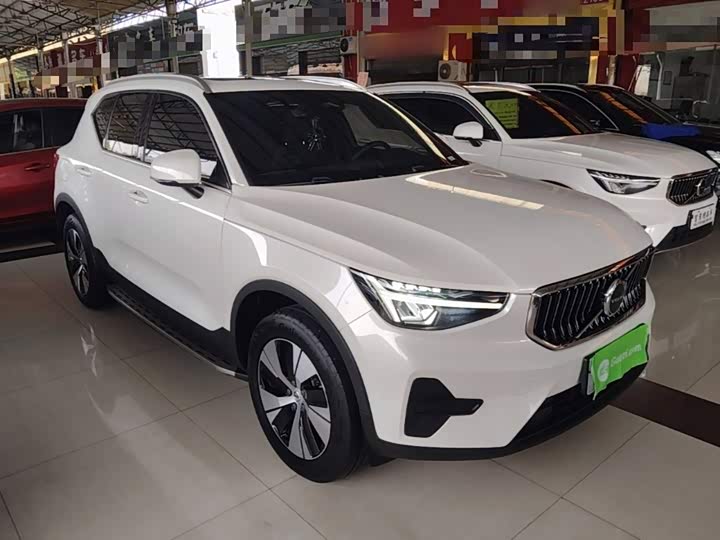 Volvo XC40, 2023 — фото 4 из 9