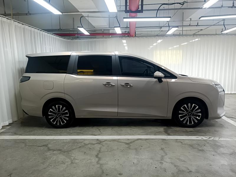 Wuling Starlight 730 Hybrid/EV, 2025 — фото 8 из 12