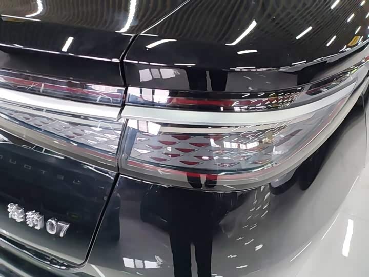 BYD Seal 07 DM-i Hybrid, 2025 — фото 8 из 9