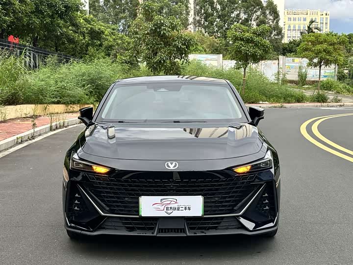 Changan UNI-V Hybrid, 2023 — фото 2 из 9