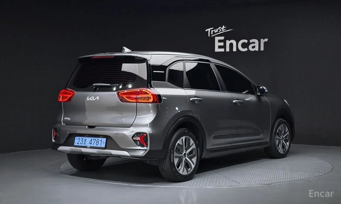 Kia Niro, 2022 — фото 2 из 12
