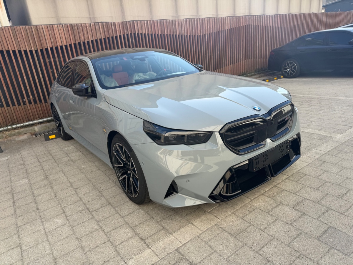 BMW M5, 2025 — фото 6 из 11