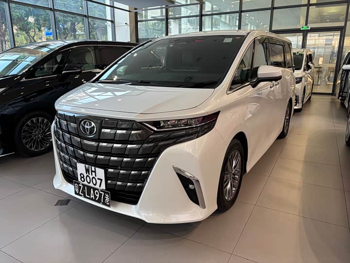 Toyota Alphard, 2025 — купить в Москве под ключ