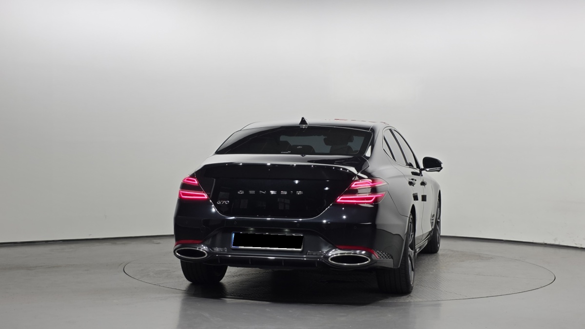Genesis G70, 2023 — фото 4 из 12