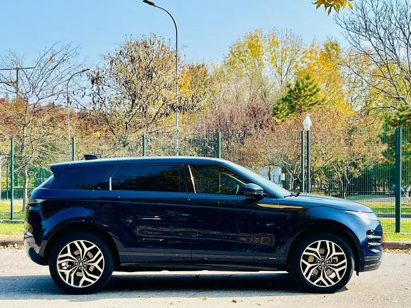 Land Rover Range Rover Evoque L Hybrid, 2022 — фото 7 из 12