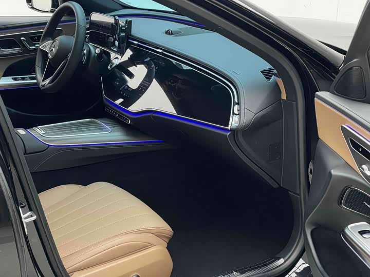 Mercedes-Benz E-Class Hybrid, 2024 — фото 7 из 9