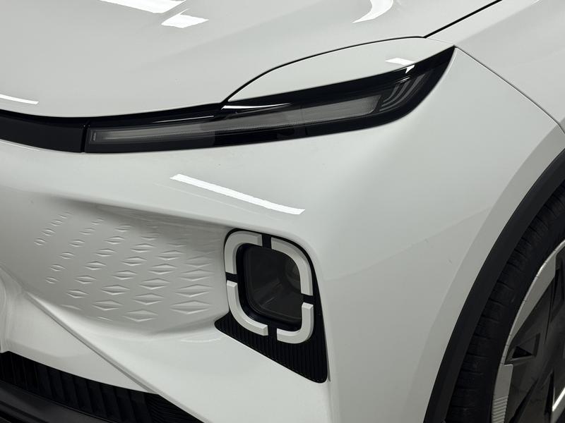 Geely Geometry E Firefly, 2024 — фото 9 из 12