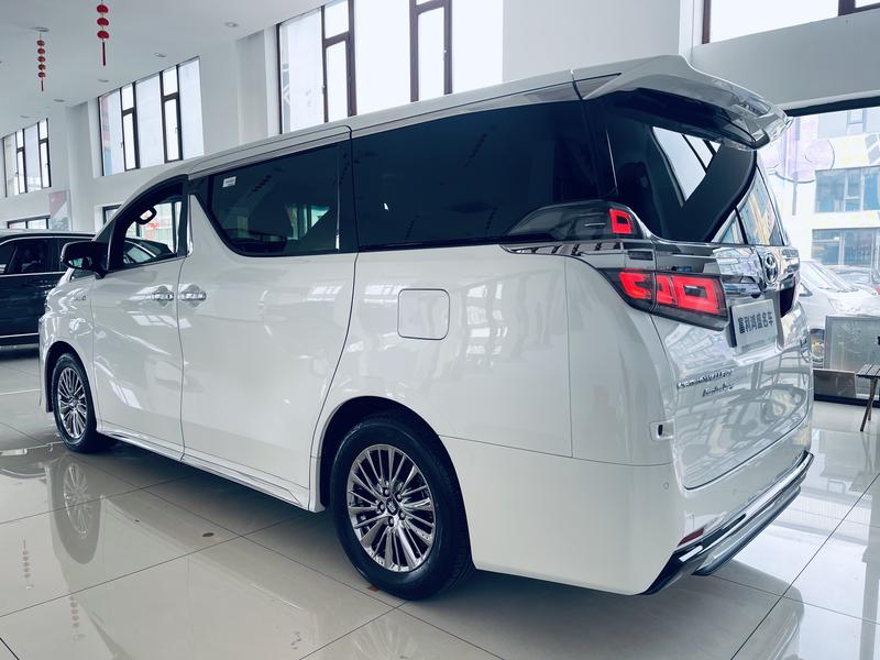 Toyota Vellfire, 2022 — фото 4 из 12