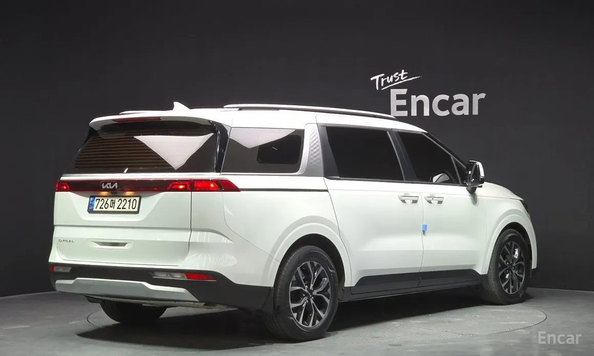 Kia Carnival, 2022 — фото 2 из 12
