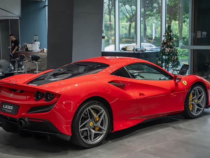 Ferrari F8, 2022 — фото 7 из 9