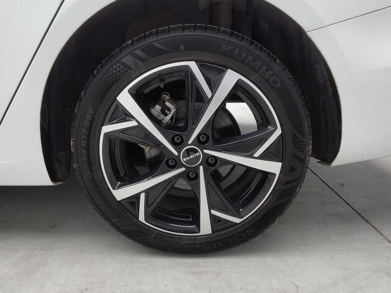 Roewe i5, 2024 — фото 11 из 12