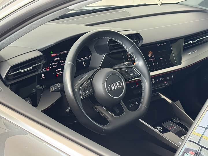 Audi A3, 2024 — фото 6 из 9