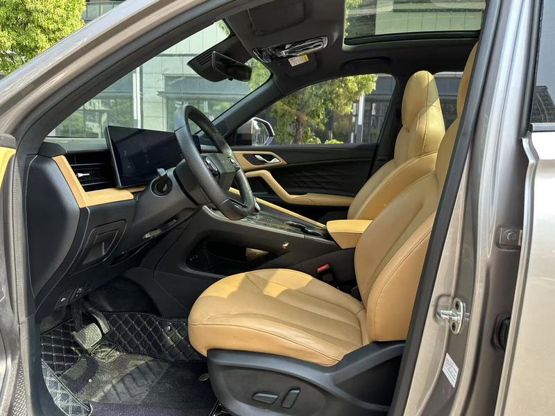 Roewe RX5, 2023 — фото 11 из 12