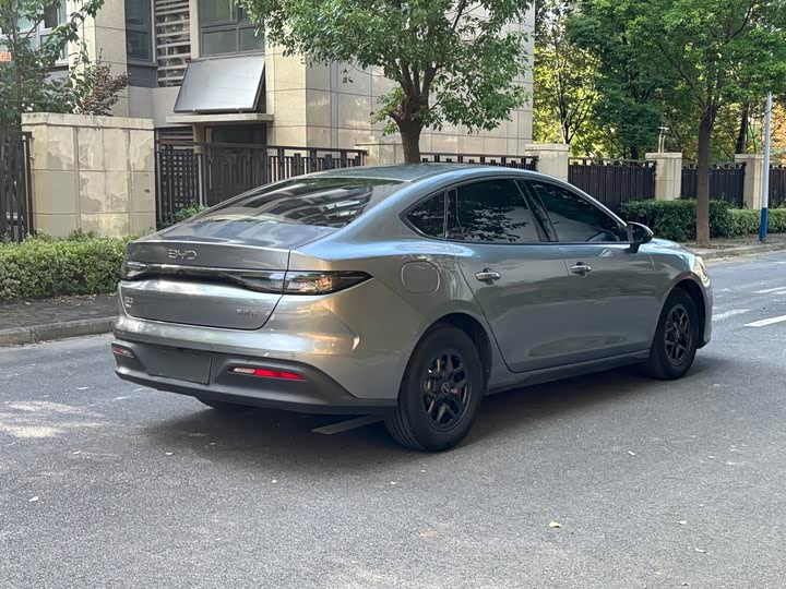 BYD Seal 05 DM-i Hybrid, 2024 — фото 4 из 9