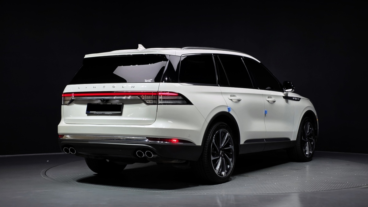 Lincoln Aviator, 2023 — фото 2 из 12