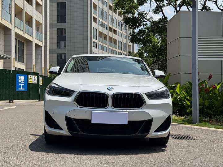 BMW X2, 2022 — фото 2 из 9