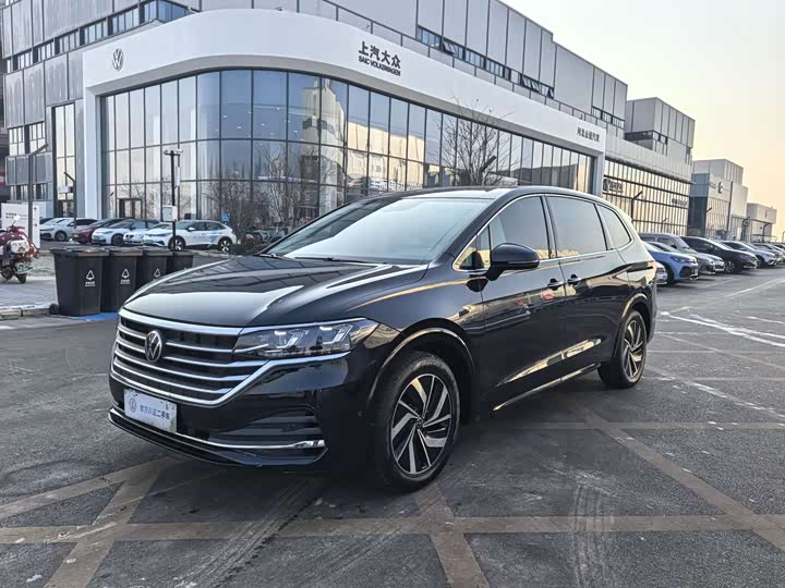 Volkswagen Viloran, 2023 — купить в Санкт-Петербурге под ключ