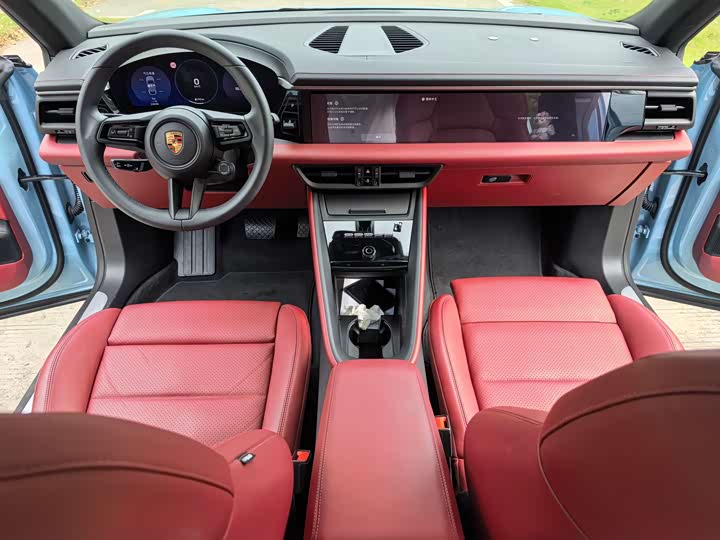 Porsche Macan EV, 2025 — фото 7 из 9
