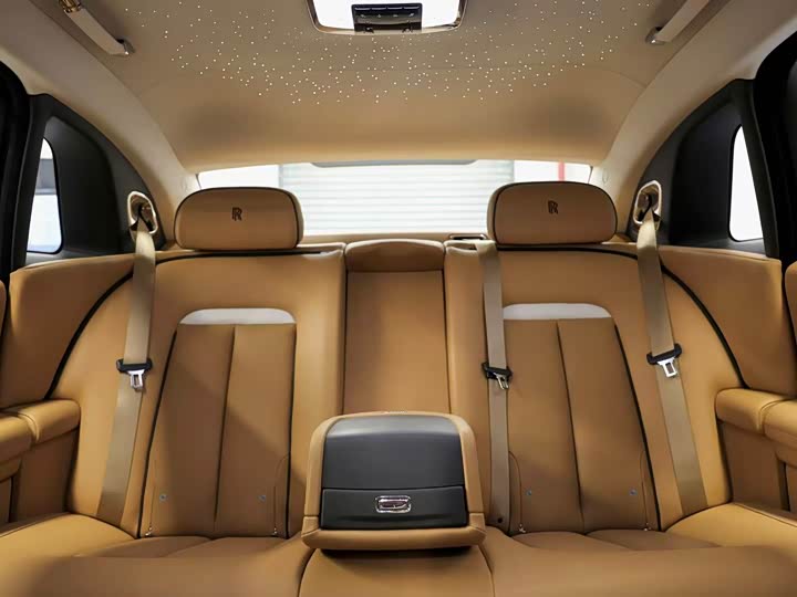 Rolls-Royce Ghost, 2025 — фото 4 из 9