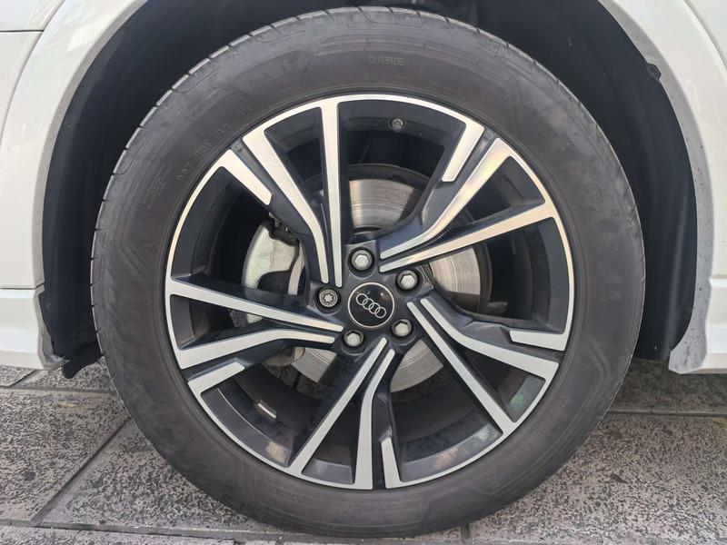 Audi Q3 Sportback, 2023 — фото 6 из 12