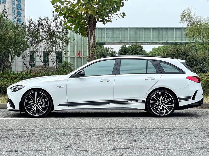 Mercedes-Benz C-Class AMG, 2023 — фото 7 из 12