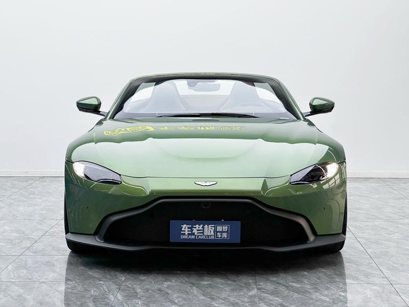 Aston Martin V8 Vantage, 2022 — фото 2 из 12