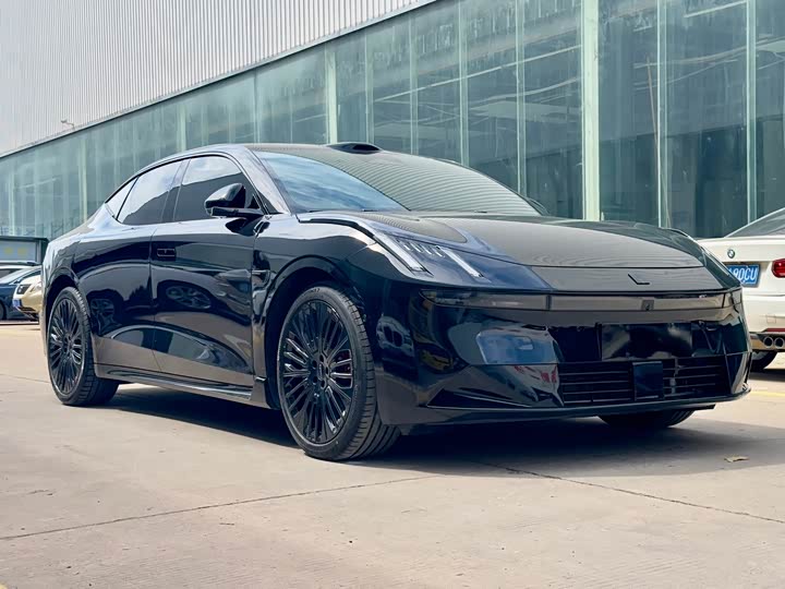 Lynk & Co 30 EM-P Hybrid, 2025 — фото 3 из 9