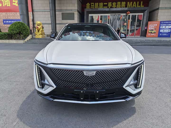 Cadillac Lyriq, 2023 — фото 8 из 9